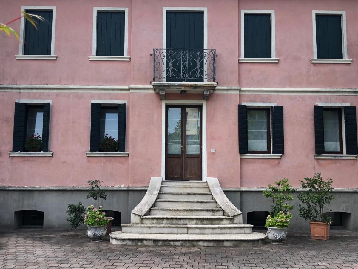 Villa Trevisi - Apartment เตรวิโซ ภายนอก รูปภาพ